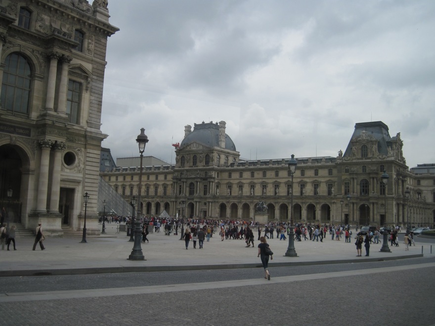 Parigi- Piazza del Louvre- 100